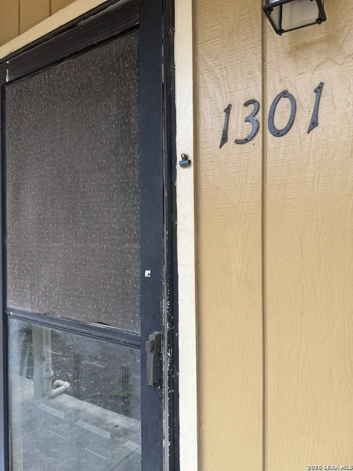 923 Vance Jackson Rd Apt 1301 #1301 - Photo 2 of 22