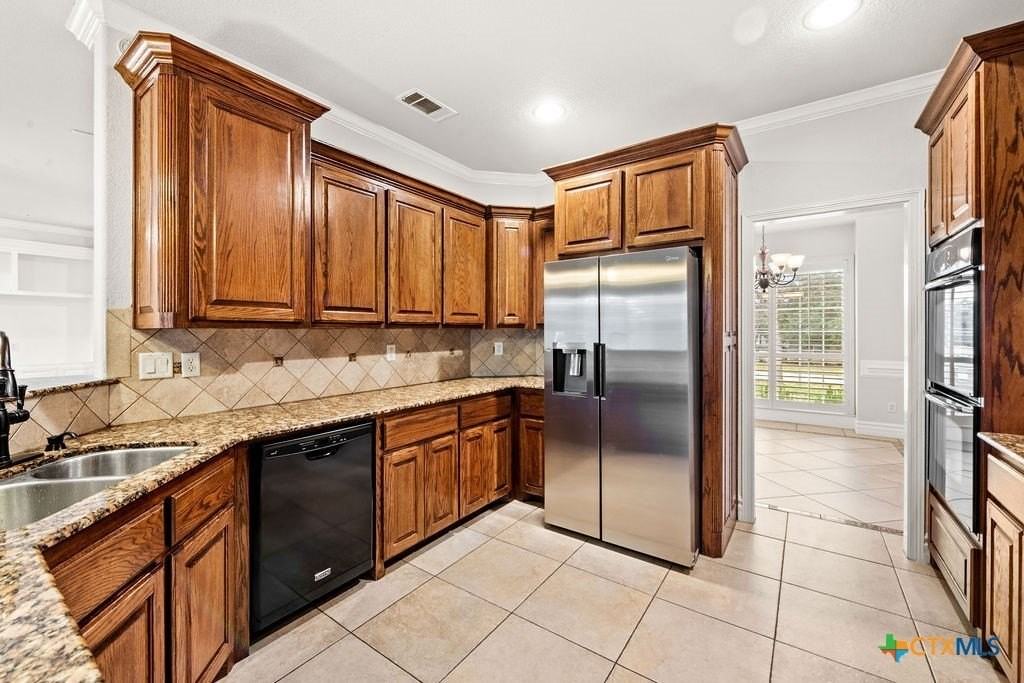 365 Green Park Dr - Photo 5 of 29