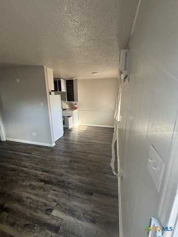 613 Stringer St Apt 1 #1 - Photo 3 of 6