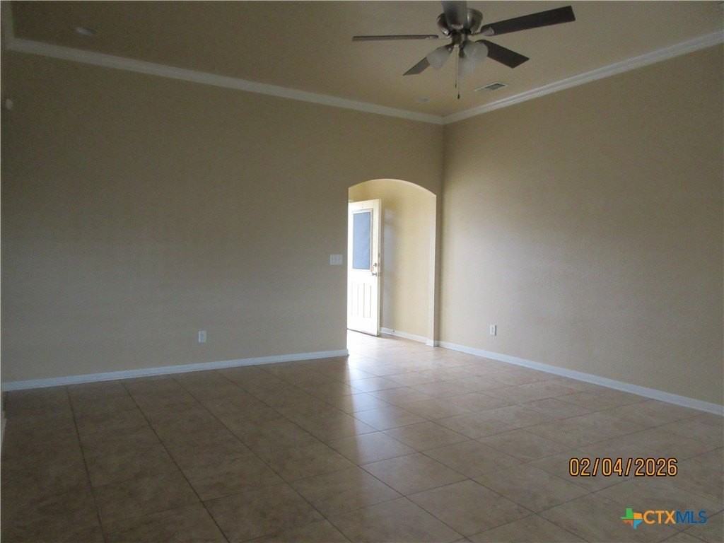 6812 Alvin Dr - Photo 4 of 16