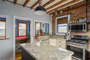 featured image of 209 3rd St