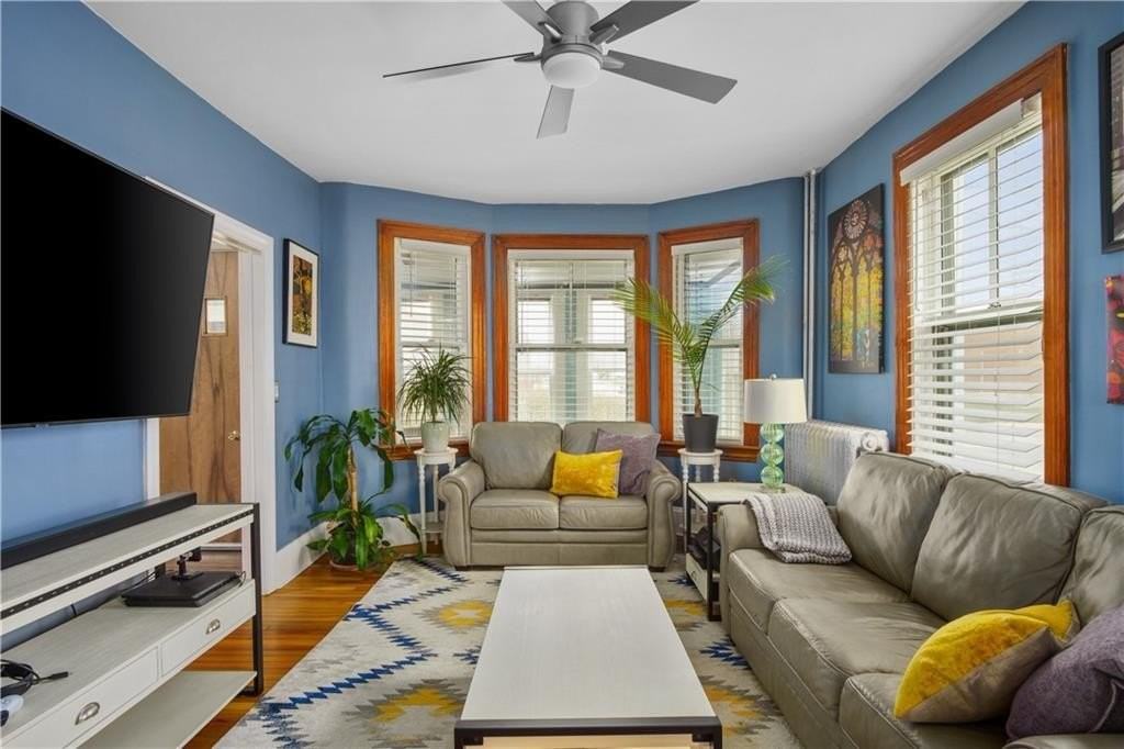 209 3rd St - Photo 5 of 22