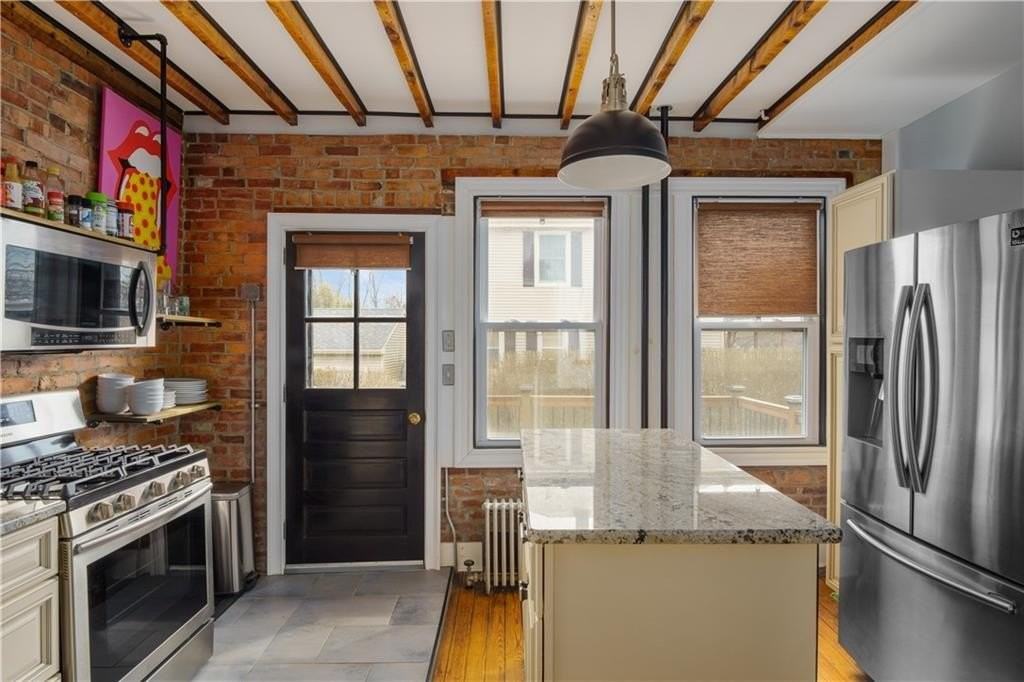 209 3rd St - Photo 6 of 22