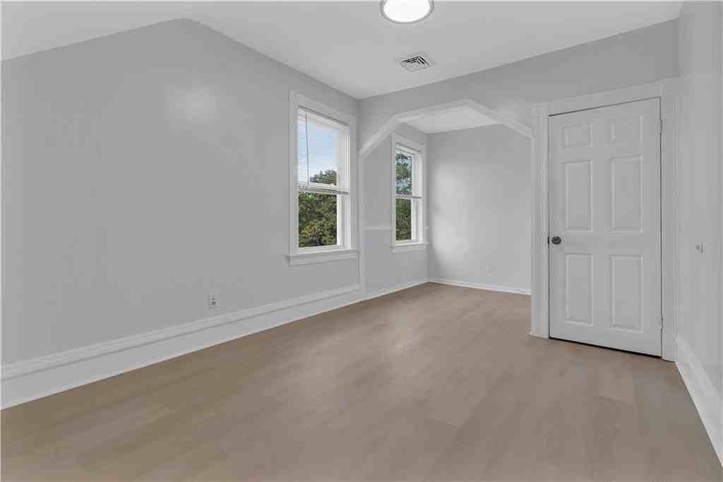 131 Wendell St Unit 3 #3 - Photo 4 of 24