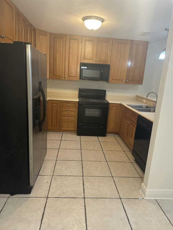 3294 Sawtooth Dr - Photo 3 of 15