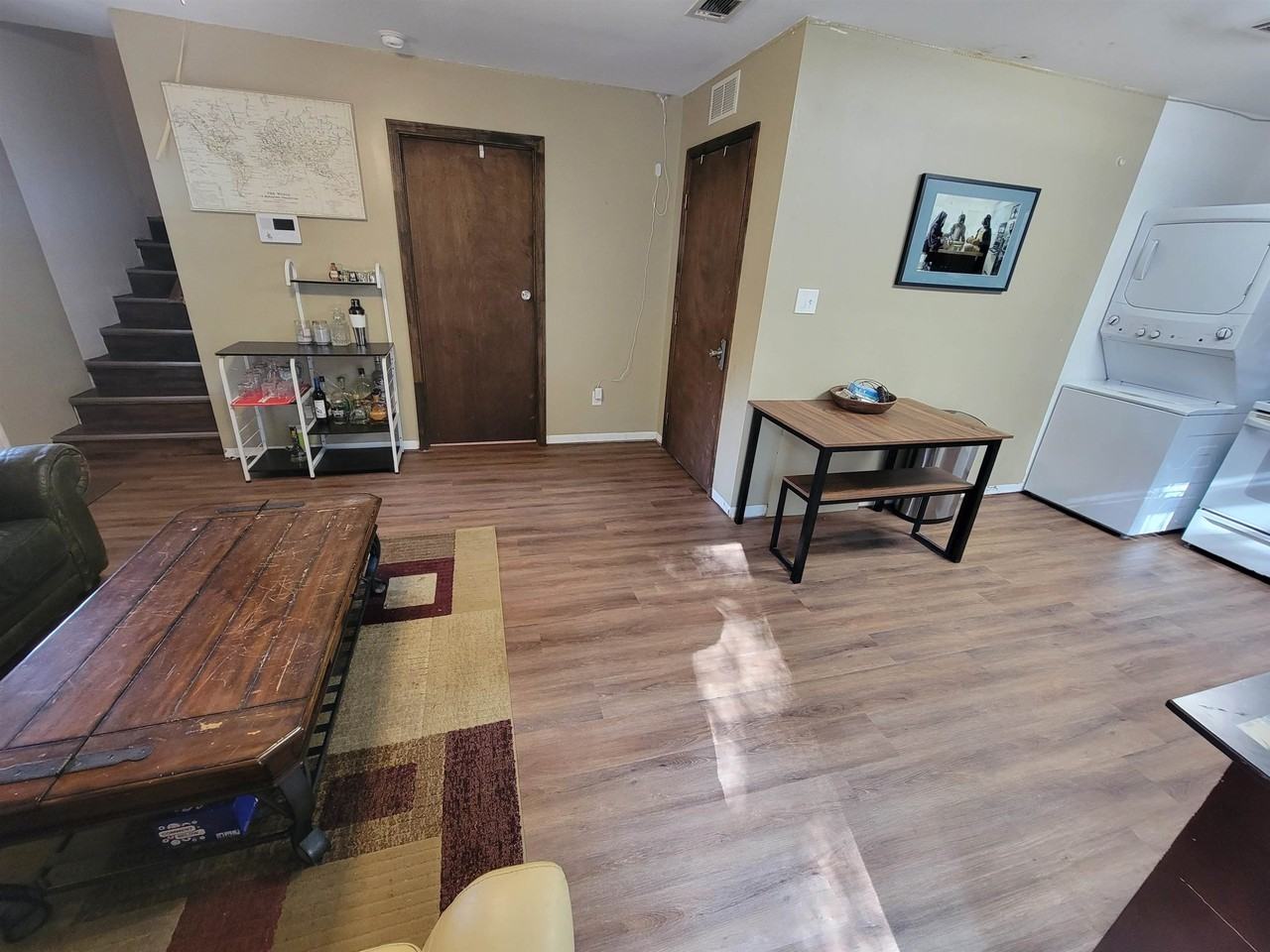 1227 Continental Ct - Photo 6 of 31