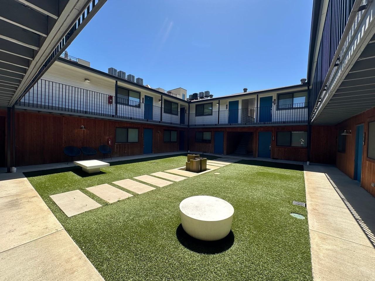 Venice Apartments - Photo 5 of 50