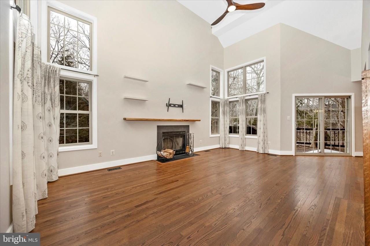 6976 Meadowpoint Ter - Photo 5 of 50