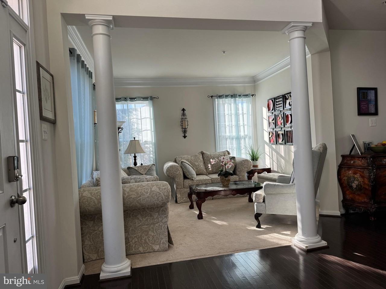 7210 Autumn Blaze Ct - Photo 4 of 40