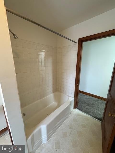 232 Bryan Pl - Photo 4 of 11