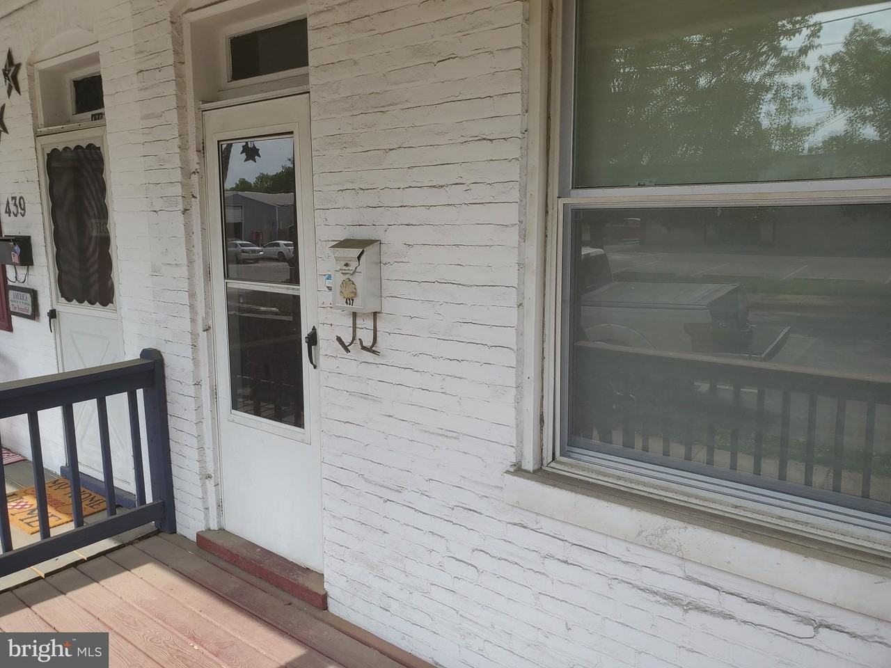 437 S Burhans Blvd - Photo 2 of 12