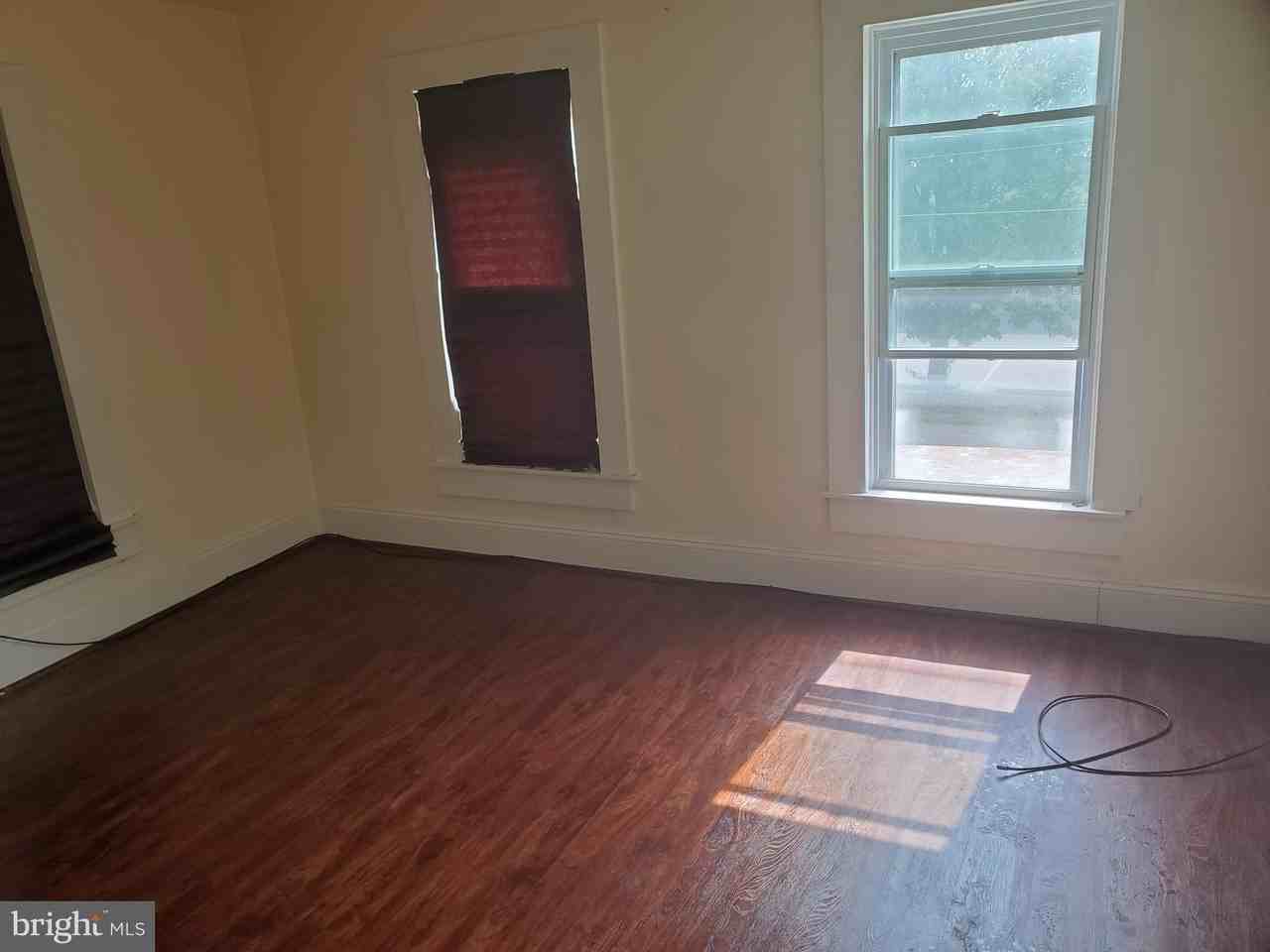 437 S Burhans Blvd - Photo 5 of 12