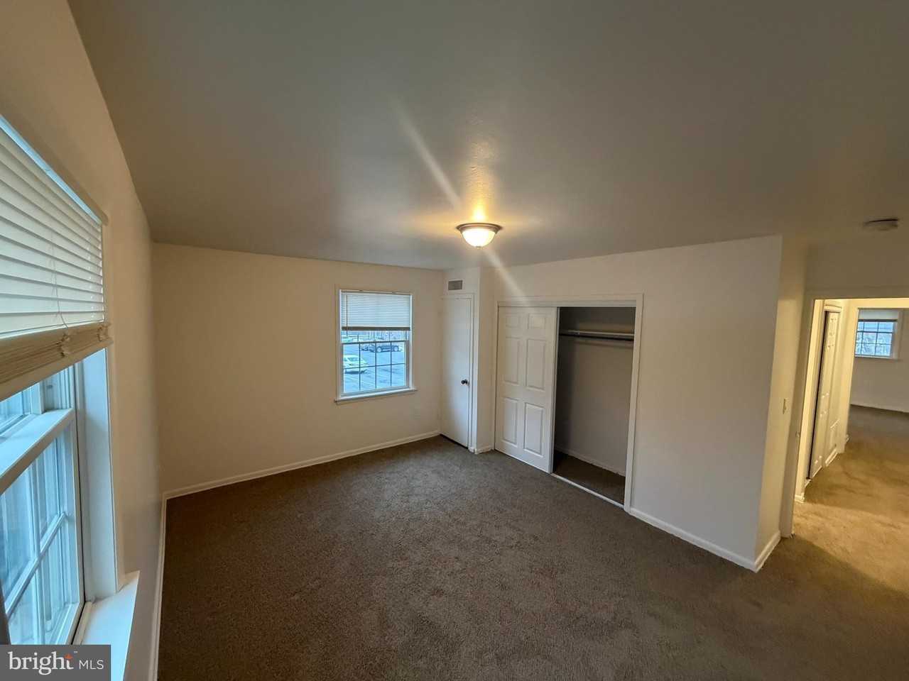 304 Lakeview Ter Unit 304 #304 - Photo 5 of 18