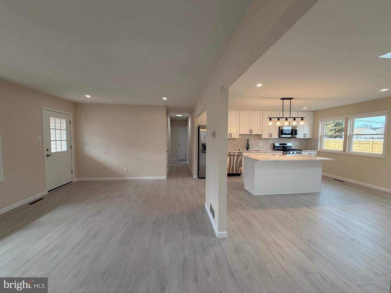 519 Hood Blvd - Photo 5 of 26