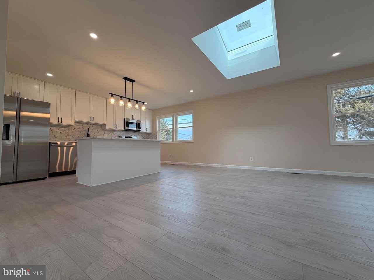 519 Hood Blvd - Photo 6 of 26