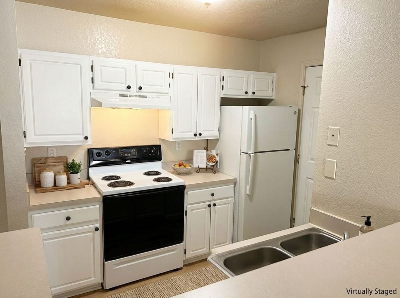 CLEAR CREEK APARTMENTS - Photo 2 of 10