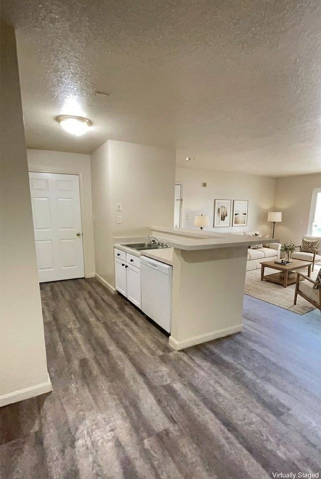 CLEAR CREEK APARTMENTS - Photo 4 of 10