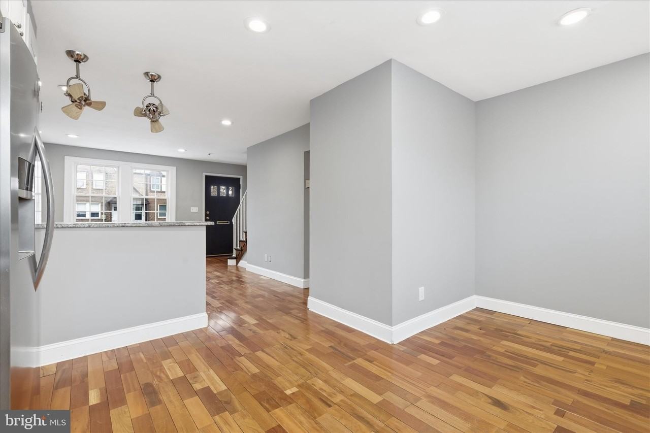 814 S Oak St - Photo 5 of 17