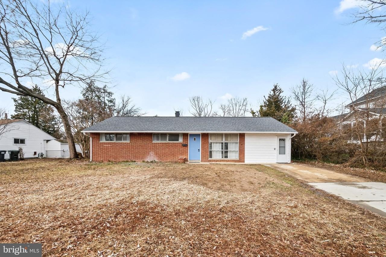 4512 Lark Ln - Photo 2 of 33