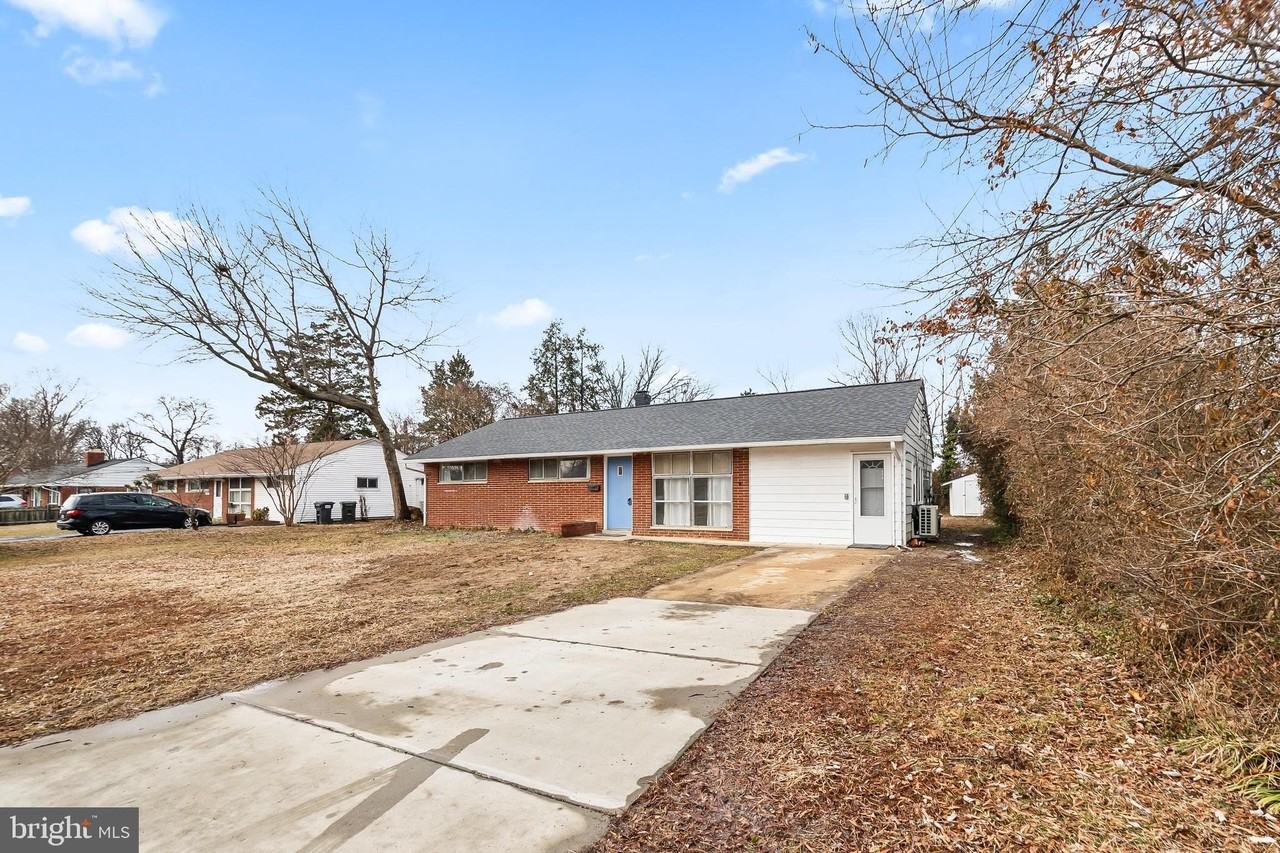 4512 Lark Ln - Photo 3 of 33