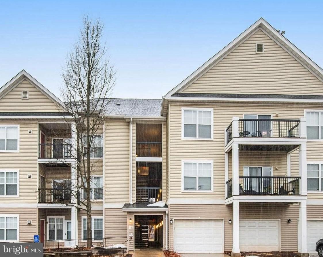 5124 Brittney Elyse Cir Apt G #G - Photo 2 of 25