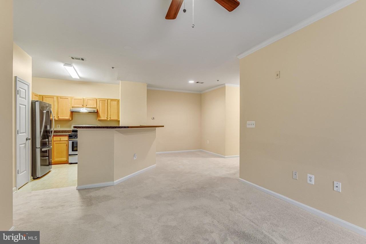 5124 Brittney Elyse Cir Apt G #G - Photo 4 of 22