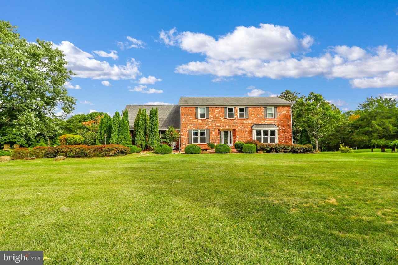 21960 Oatlands Rd - Photo 4 of 50