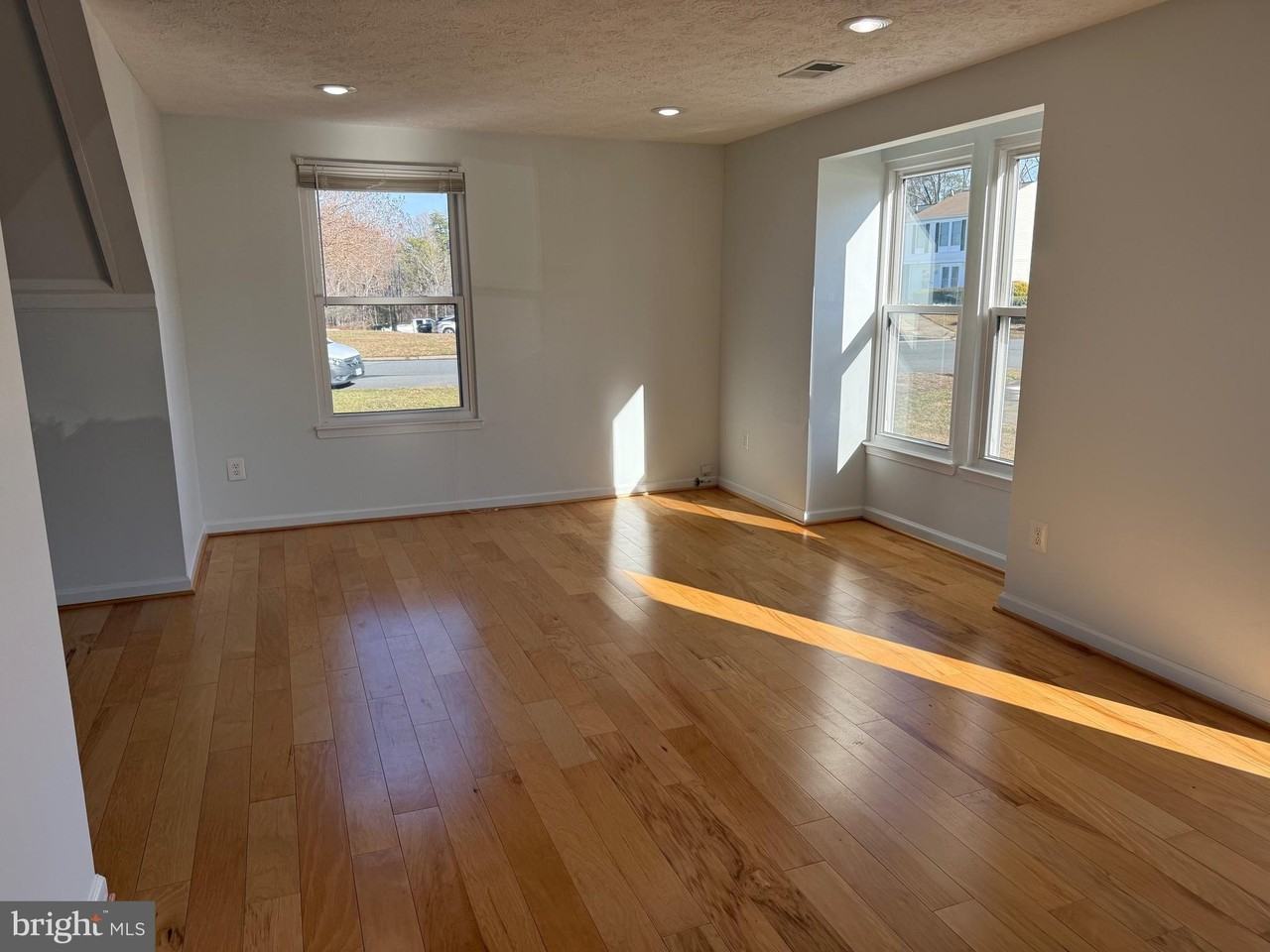 4700 Still Pl - Photo 5 of 28