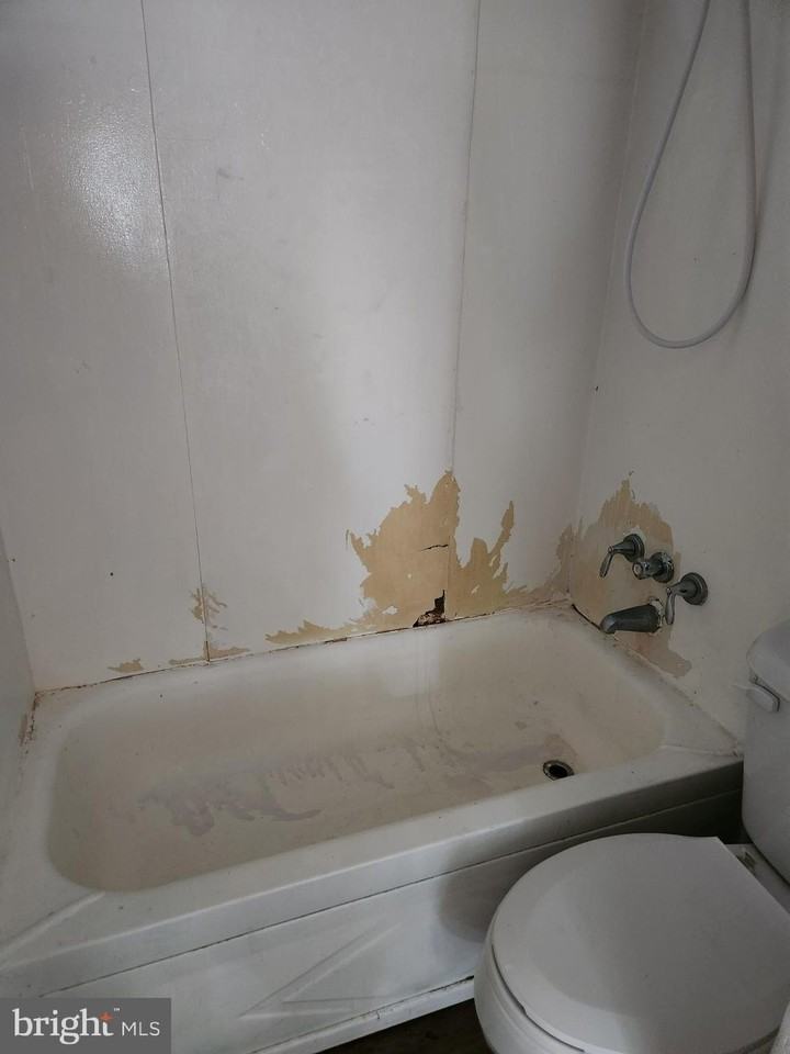 511 N Western Ave - Photo 6 of 7