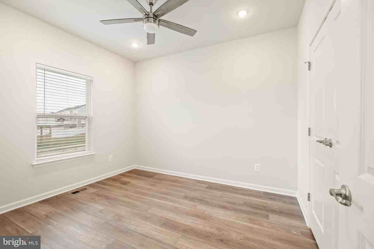 148 Huntwellwest Blvd - Photo 6 of 32