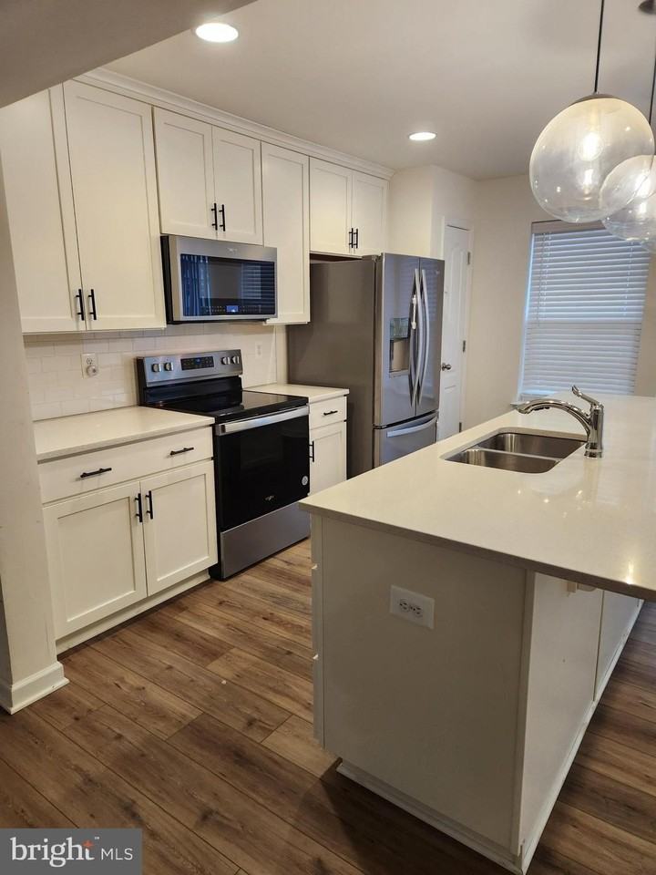 24 Orchard Green Dr - Photo 4 of 20