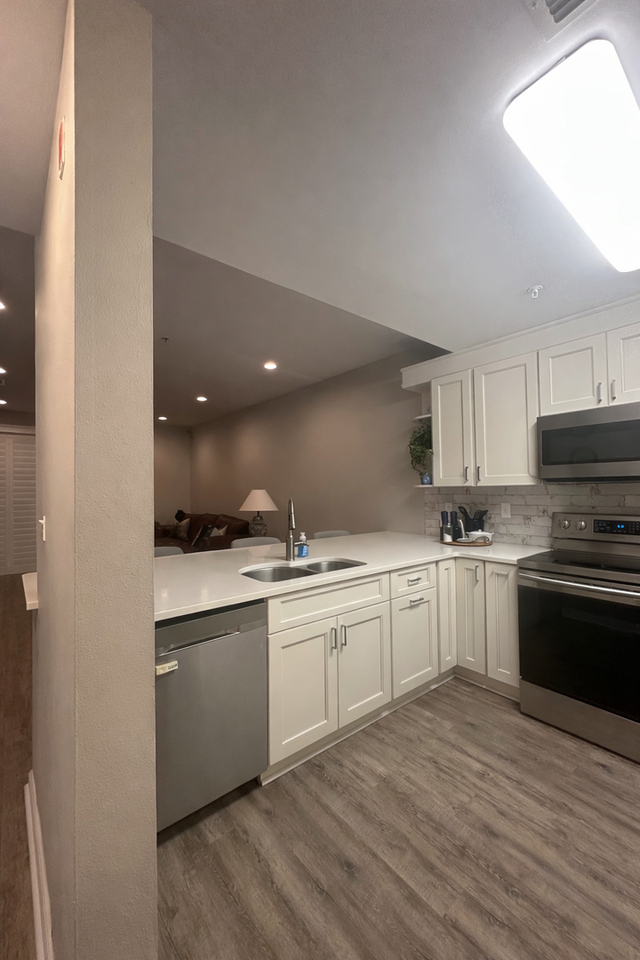 200 Sandestin Ln - Photo 2 of 14