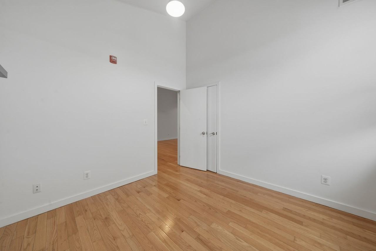 Brandywine Lofts - Photo 4 of 33