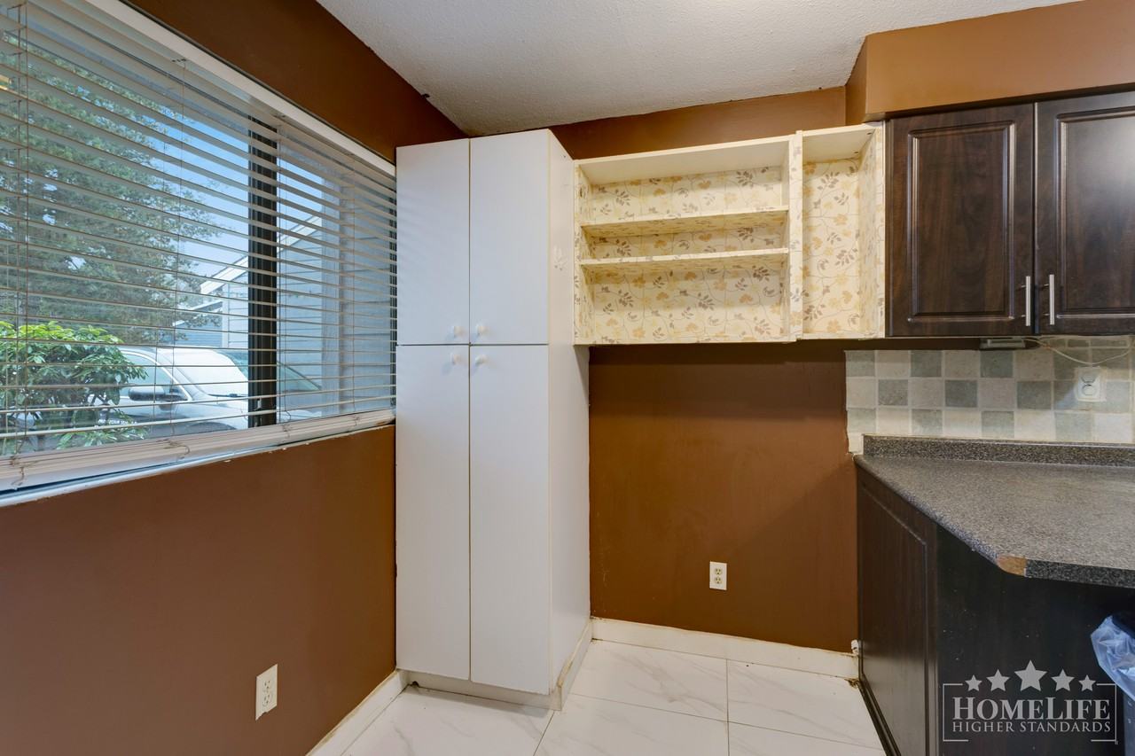 9976 149 St - Photo 6 of 21