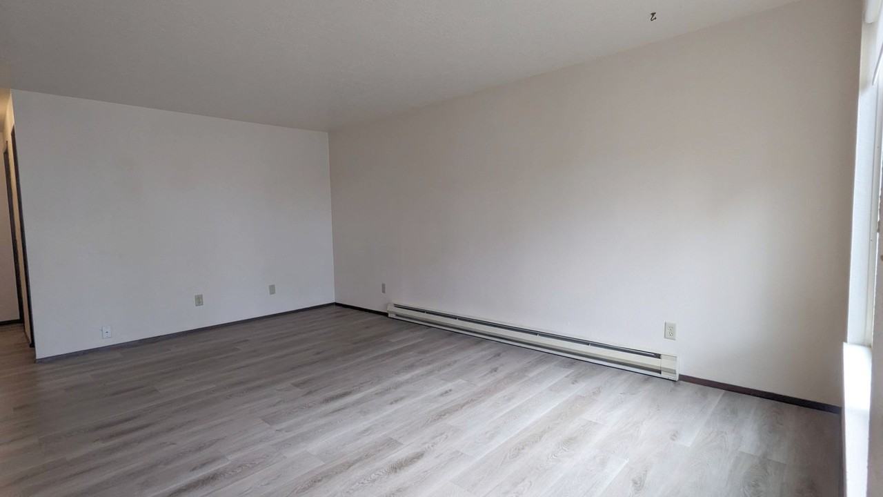 Chelsea Manor Apartments - Photo 5 of 50