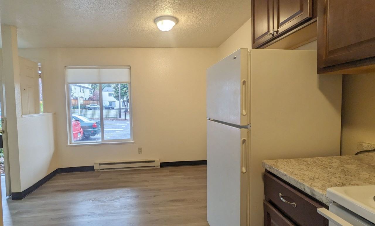 Chelsea Manor Apartments - Photo 4 of 50