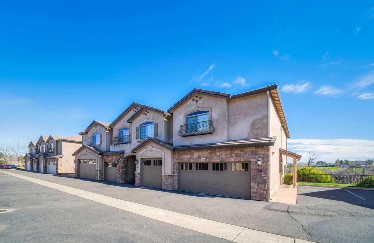 870 Mission Sierra Ct #19 - Photo 2 of 31