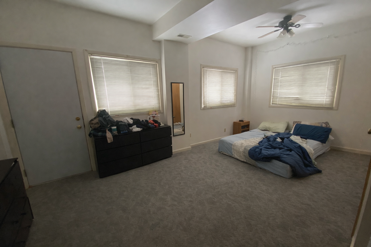 810 - Photo 4 of 5
