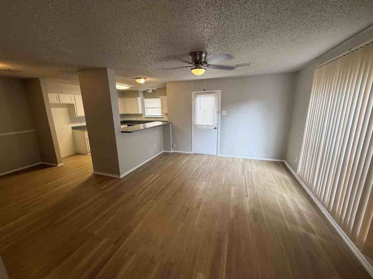 208 Victoria Dr - Photo 7 of 7