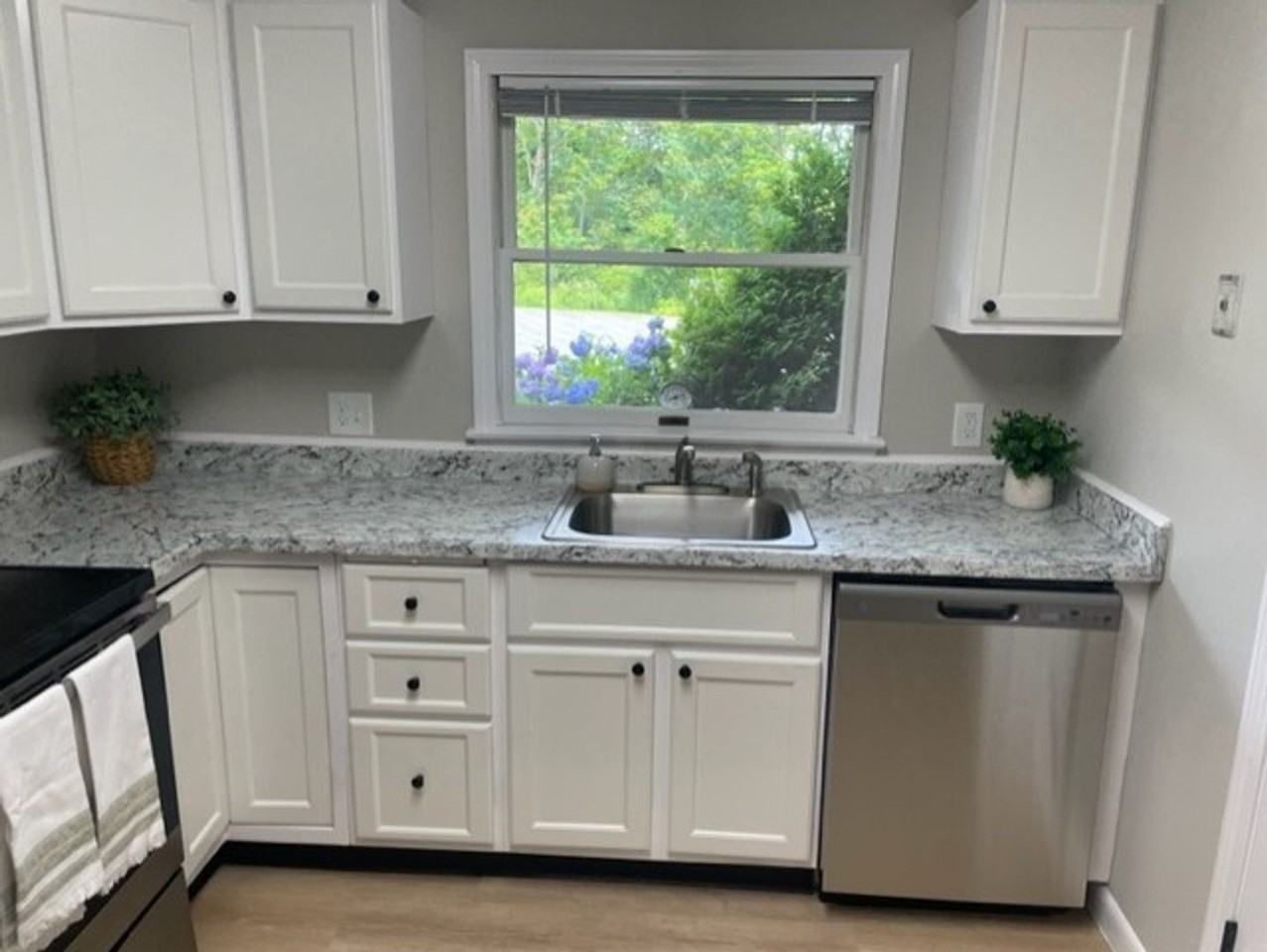 The Cove Apartments - Photo 5 of 31