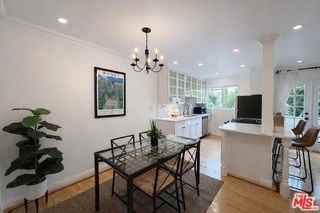 1033 20th St - Photo 4 of 8