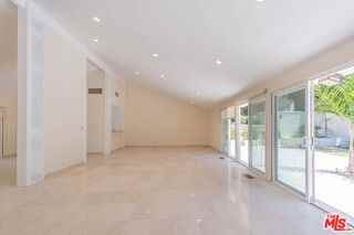 480 N Robinwood Dr - Photo 2 of 8