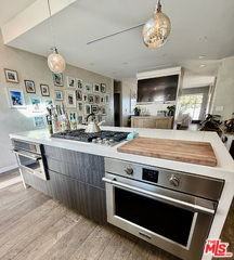 7621 Stetson Ave - Photo 2 of 8