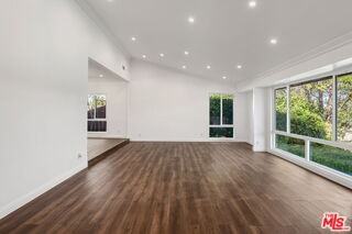 16541 Park Lane Cir - Photo 4 of 8