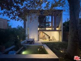 featured image of 615 Woodlawn Ave