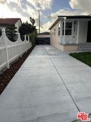 15605 S Berendo Ave - Photo 3 of 8