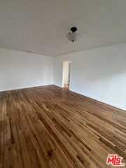 15605 S Berendo Ave - Photo 4 of 8