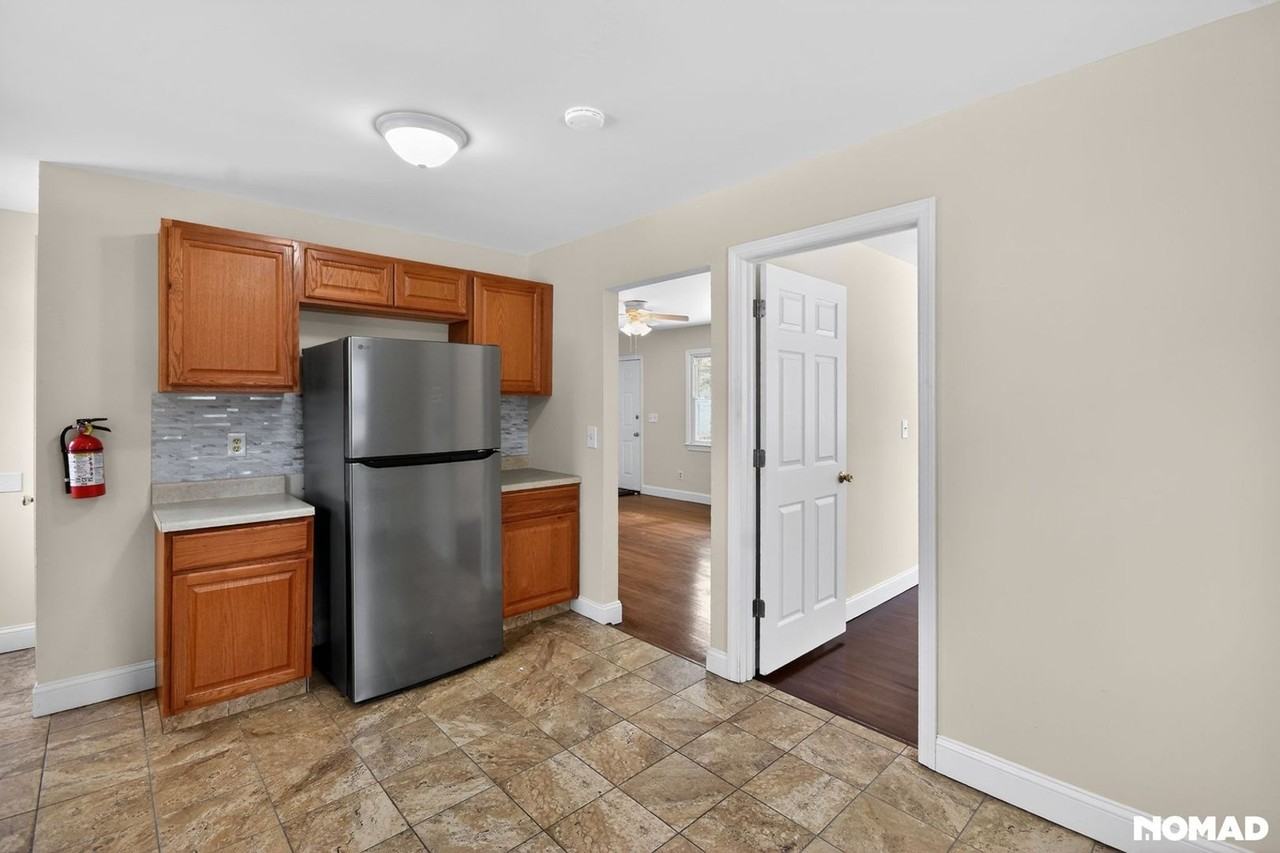 1966 South St - Photo 4 of 32