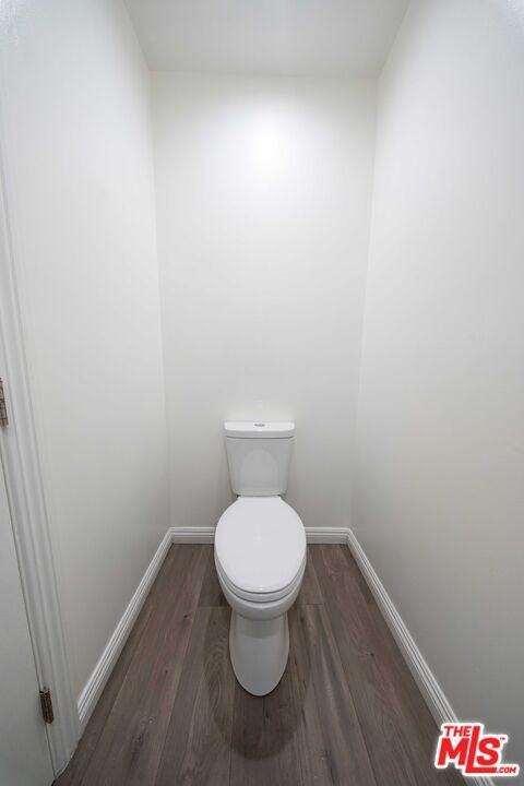 8432 Glenoaks Blvd - Photo 2 of 8