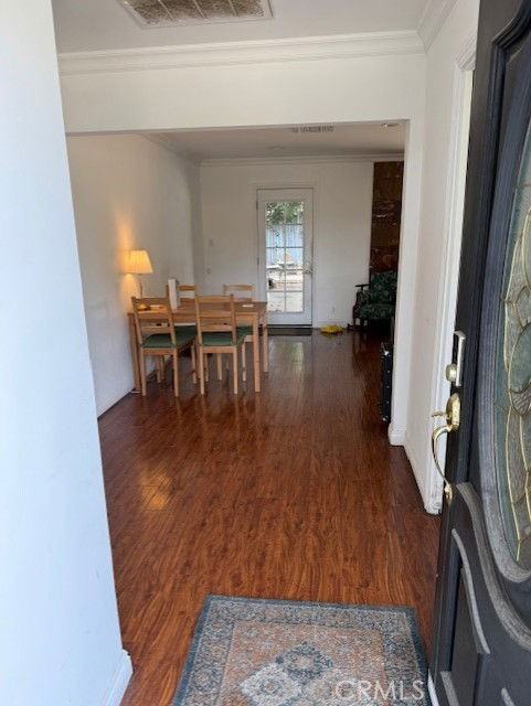 6527 Buffalo Ave - Photo 3 of 8